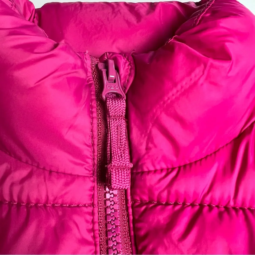 Old Navy Girls Pink Puffer Vests Size 10-12 Large